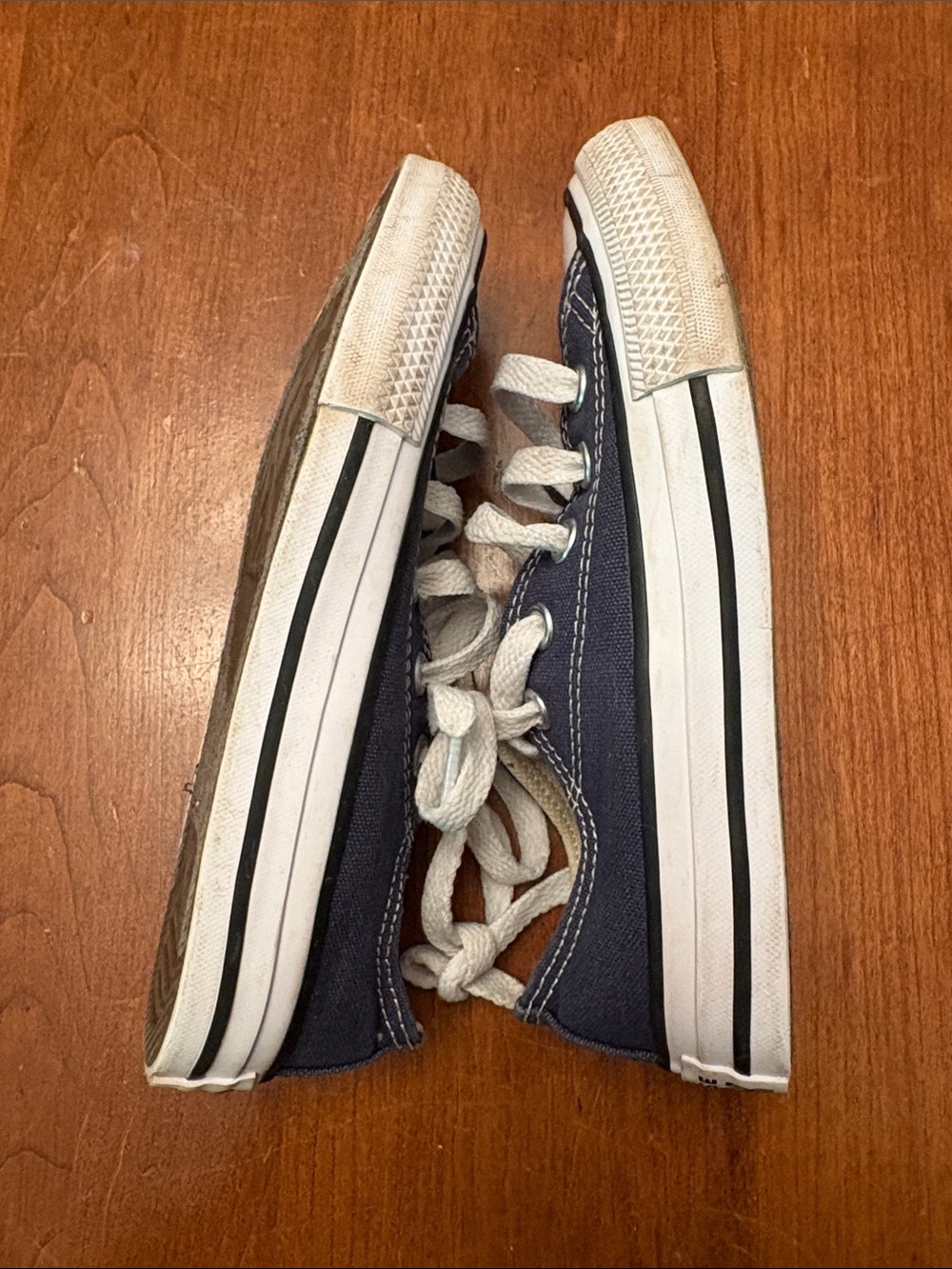 Converse Kids Low-Top Sneakers in Navy and White - Picture 4 of 9